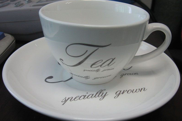 陶瓷制品雕刻刻字设备—陶瓷激光打标机