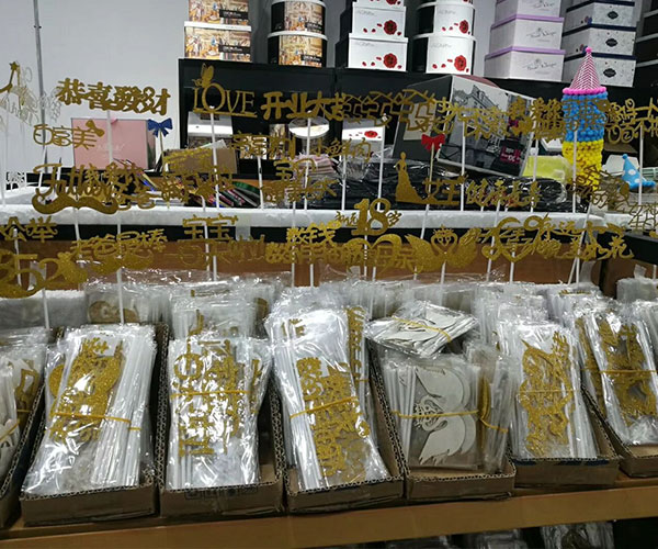 金葱纸插牌纸制品切割设备—纸品激光镂空机
