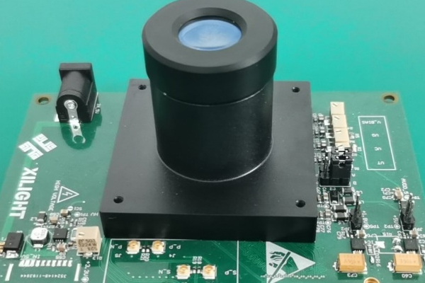 激光除胶机——芯片除胶好帮手！