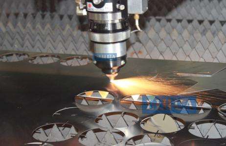 激光切割机为什么会有误差？