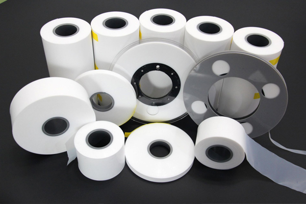 塑料薄膜裁切设备—激光膜切机